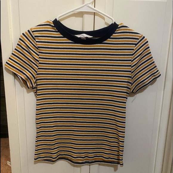 Top - Picture 1 of 2